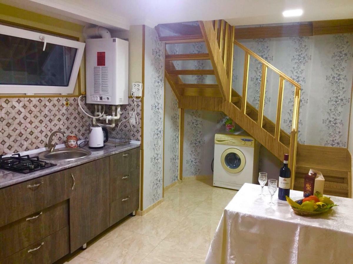 Guliko'S Apartment In Tbilisi Eksteriør billede